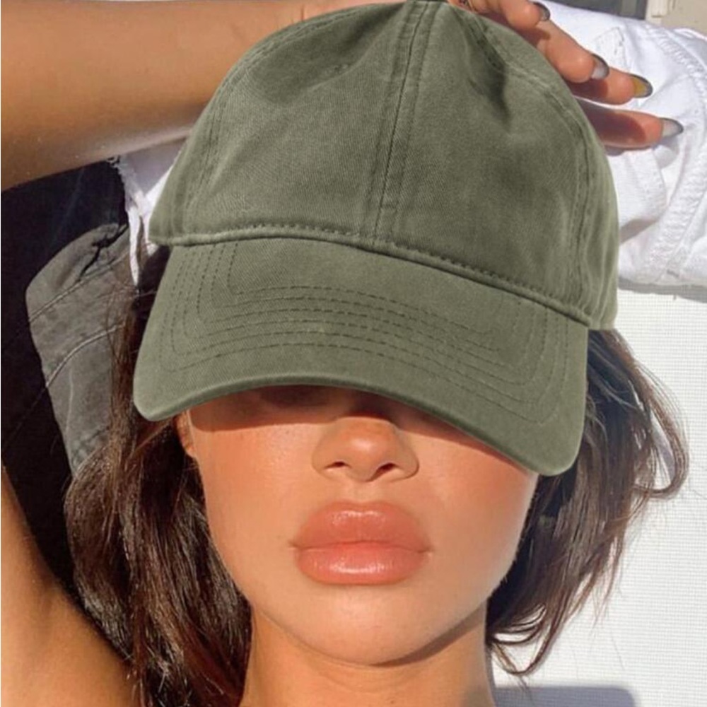 Solid Baseball Hat ๐งข - Picture 1 of 3